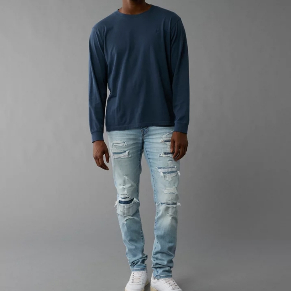 American Eagle Men's Airflex+ Light Wash Distressed Skinny Jeans- 31x32